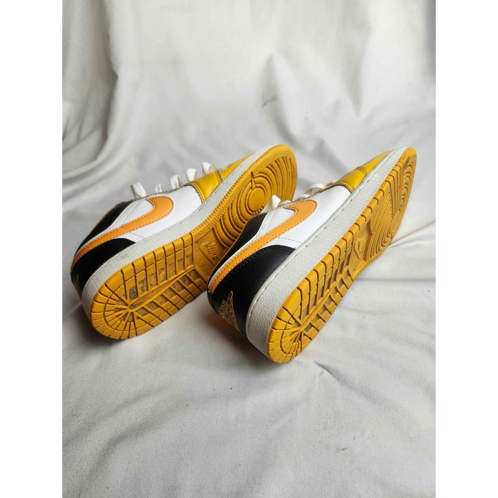 Jordan 1 Low Taxi Yellow White Black Sneakers 553560-701 Kids 4.5Y - Picture 5 of 7